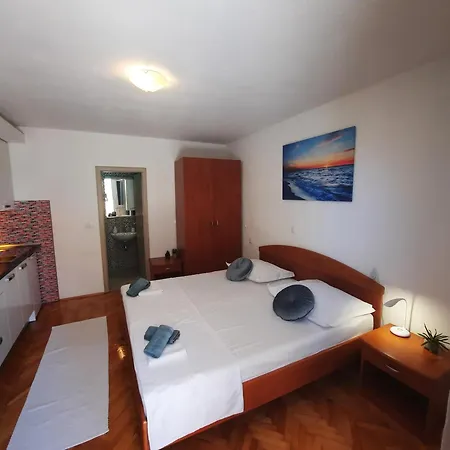 Apartments Ivan Makarska Exterior photo